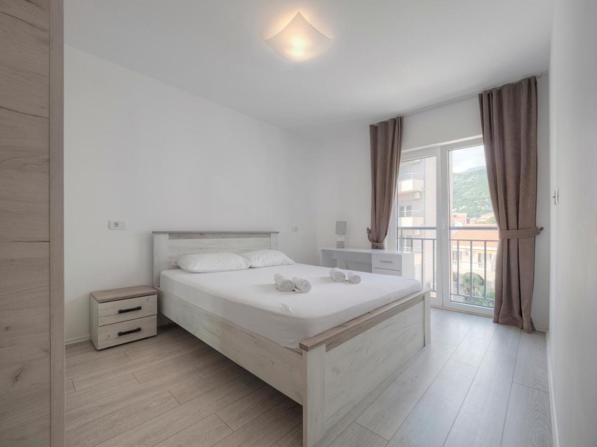 Family Three Bedroom Apartment Brando Будва Экстерьер фото