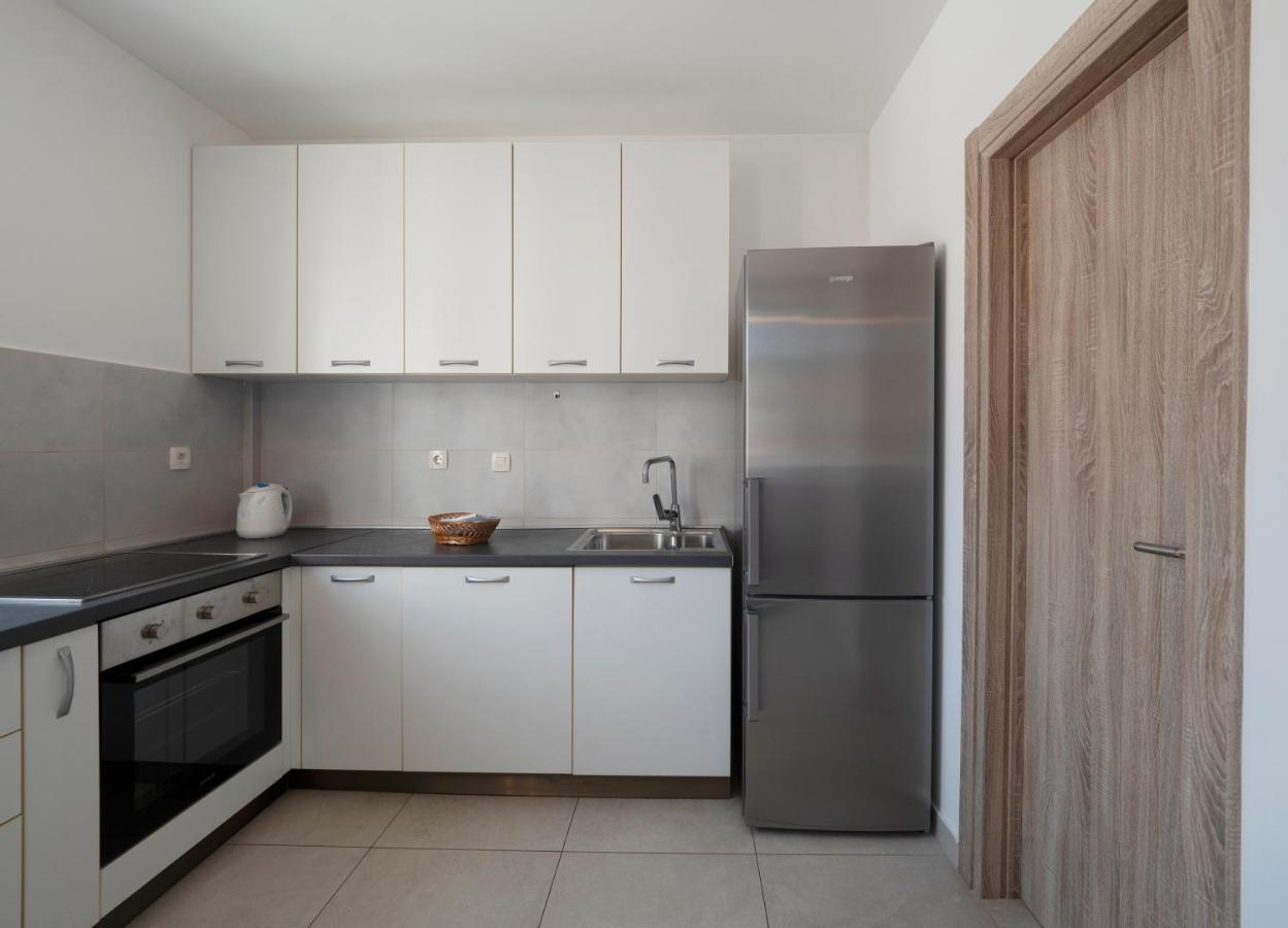 Family Three Bedroom Apartment Brando Будва Экстерьер фото