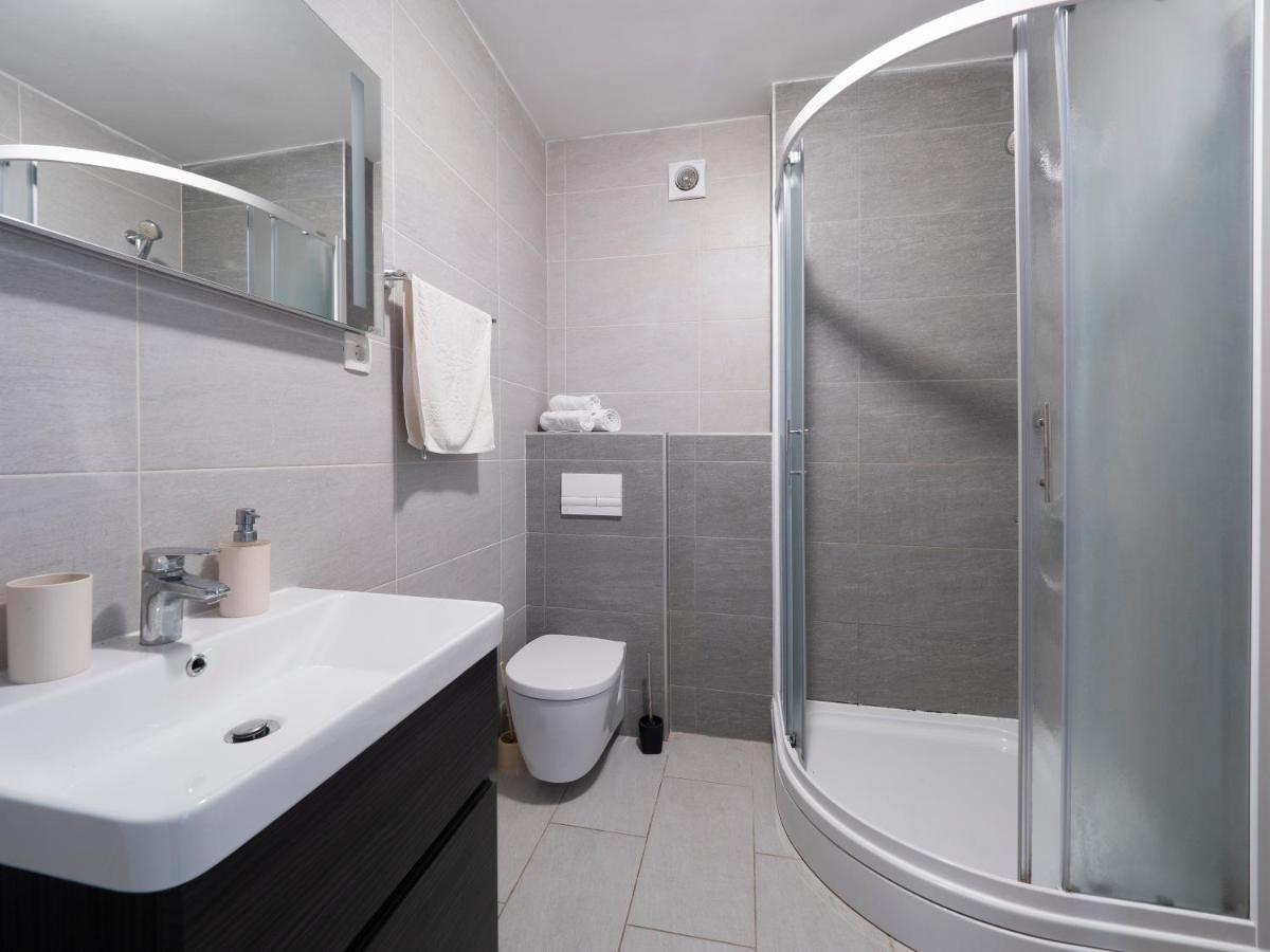 Family Three Bedroom Apartment Brando Будва Экстерьер фото