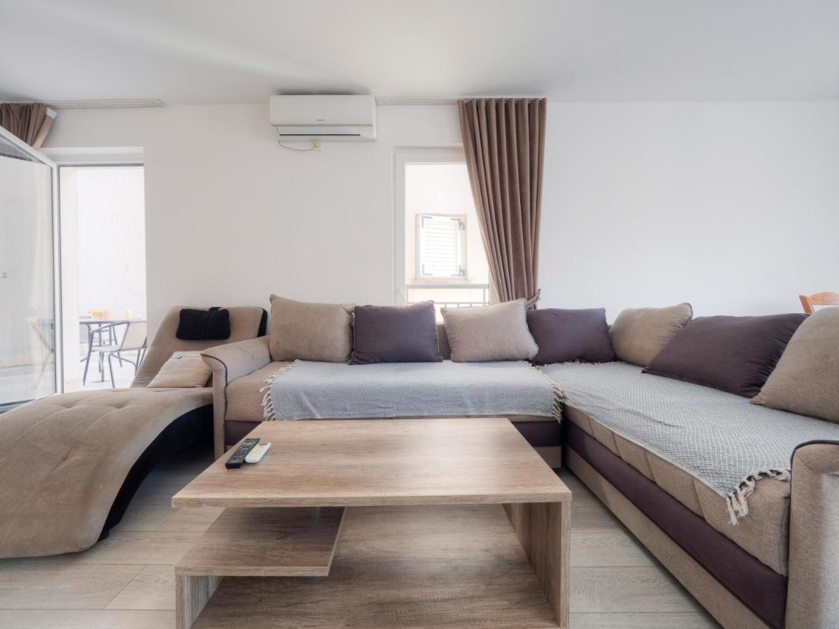 Family Three Bedroom Apartment Brando Будва Экстерьер фото